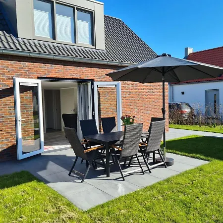 69 Op Recreatiepark De Wielen Feriehus *