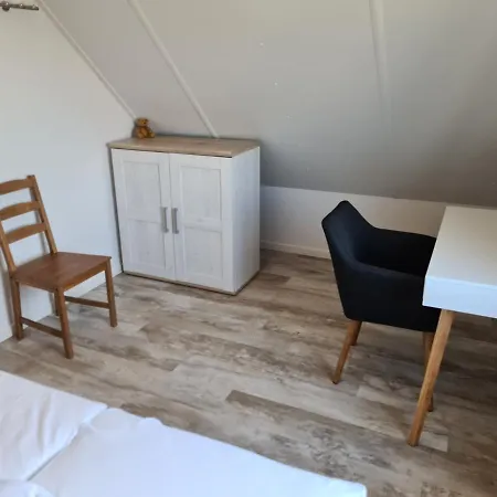 69 Op Recreatiepark De Wielen Holiday home