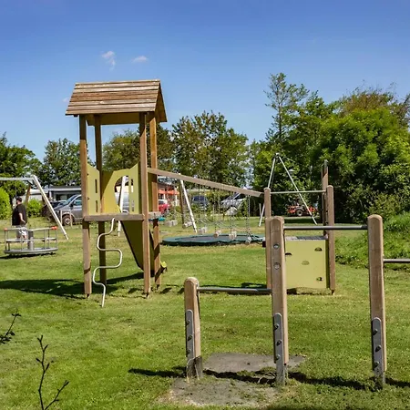 69 Op Recreatiepark De Wielen *