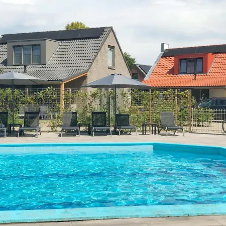 69 Op Recreatiepark De Wielen * Sint Maarten