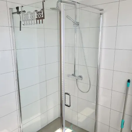69 Op Recreatiepark De Wielen Ferienhaus