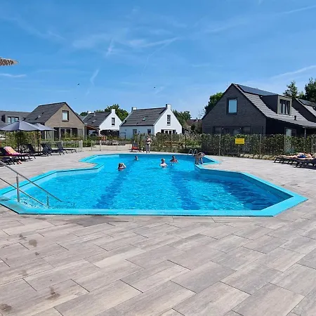 69 Op Recreatiepark De Wielen Ferienhaus *